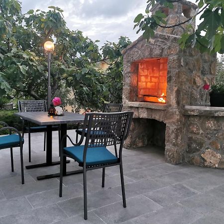 Apartments Marija & Anton Малинска Екстериор снимка