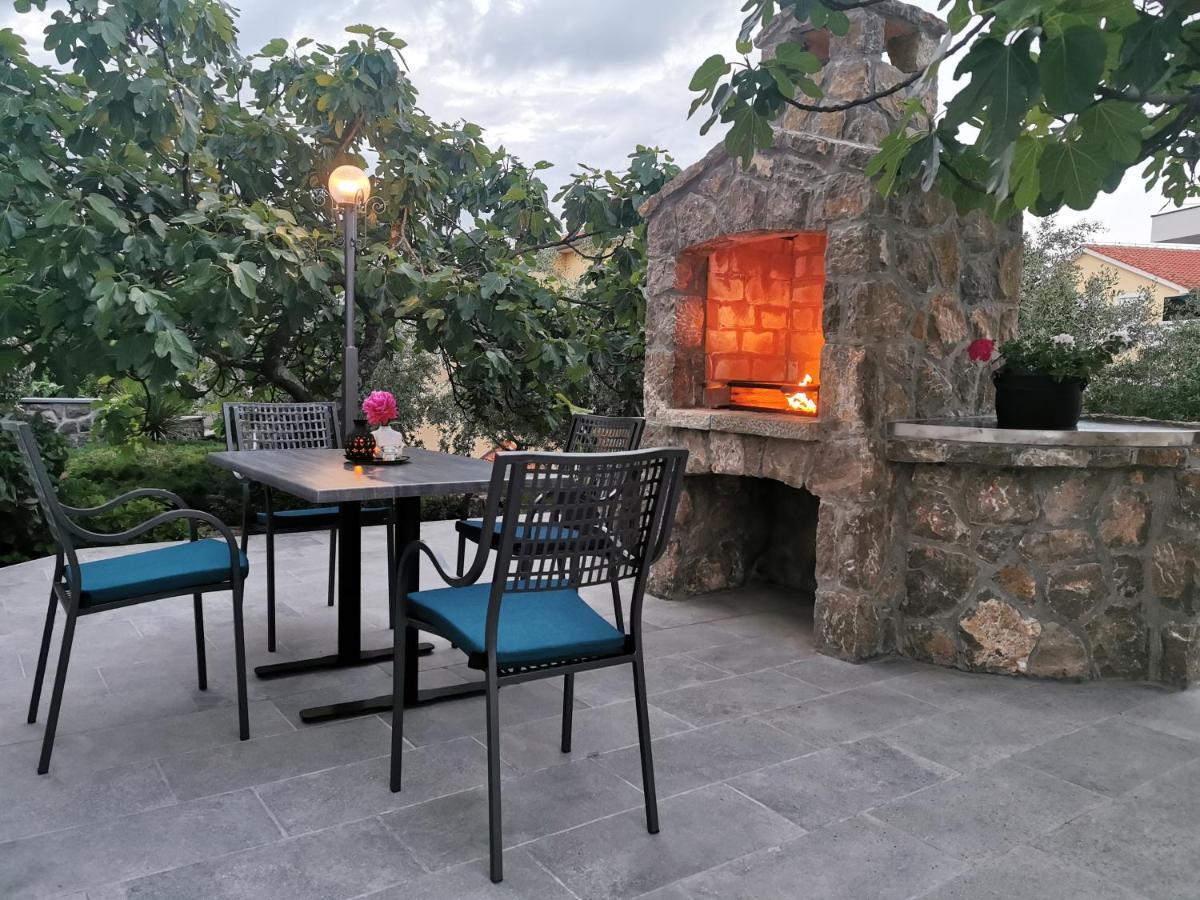 Apartments Marija & Anton Малинска Екстериор снимка