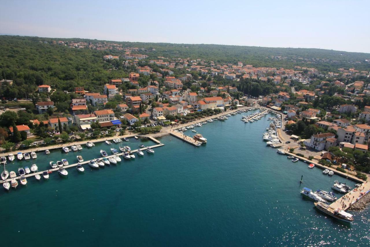 Apartments Marija & Anton Малинска Екстериор снимка