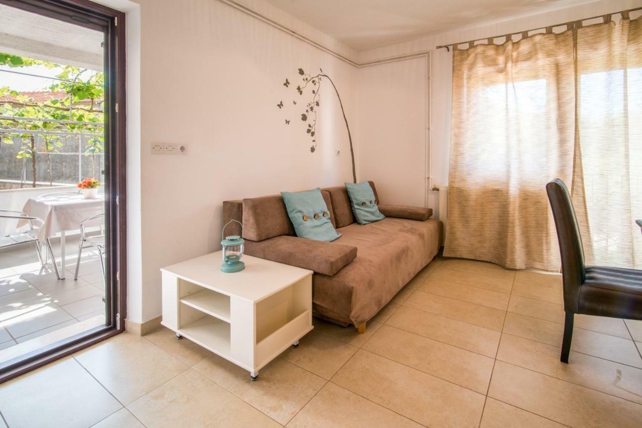 Apartments Marija & Anton Малинска Екстериор снимка