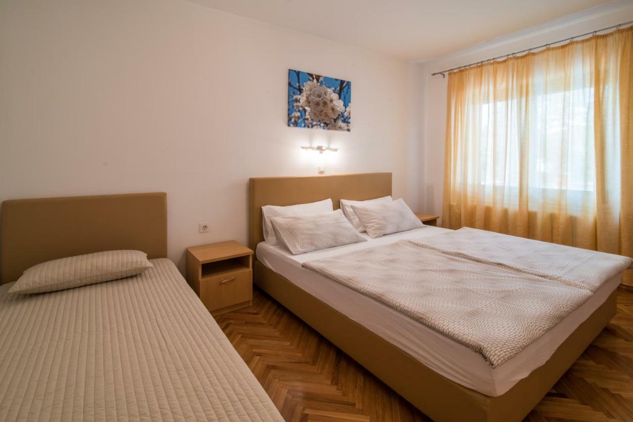 Apartments Marija & Anton Малинска Екстериор снимка